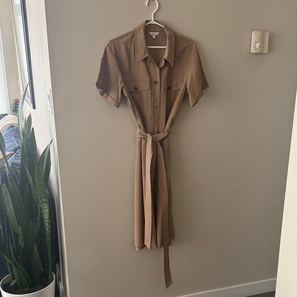 Reitmans Tan Shirt Dress with Collar - Picture 4 of 5
